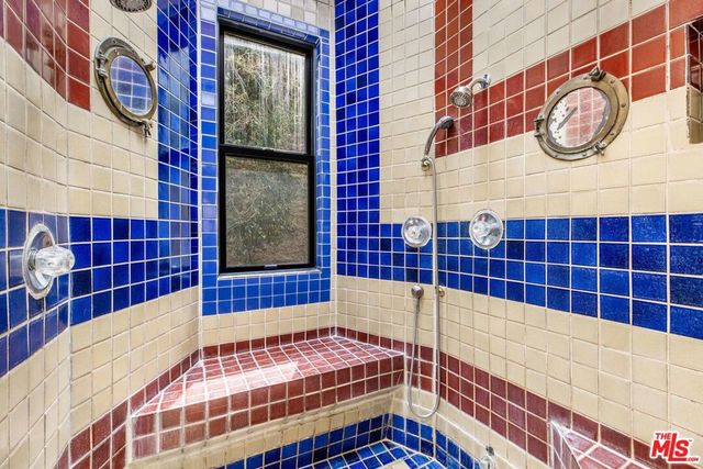 7210 Sunnydip Trail, Los Angeles, CA 90068