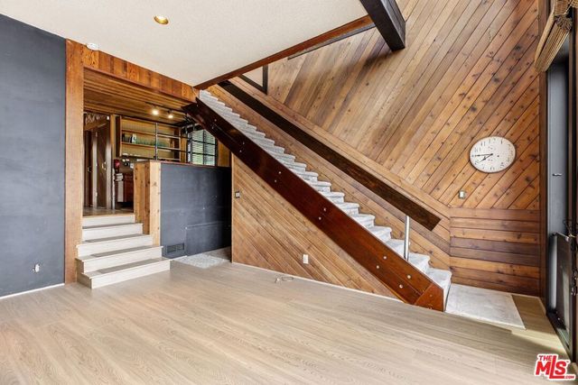 7210 Sunnydip Trail, Los Angeles, CA 90068