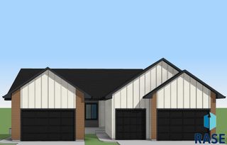 1630 Connor Ct Court, Yankton, SD 57078