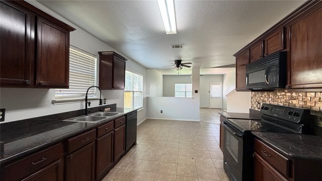 2123 Meadow View Drive, Princeton, TX 75407