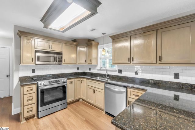 340 Riverside Chase Circle, Greer, SC 29650