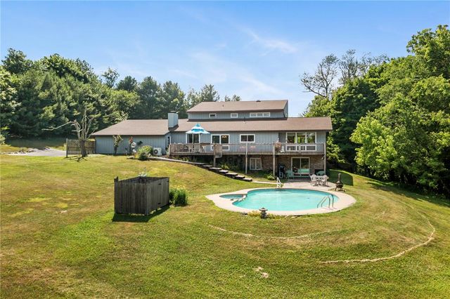 5796 Beverly Hills Road, Upper Saucon Twp, PA 18036