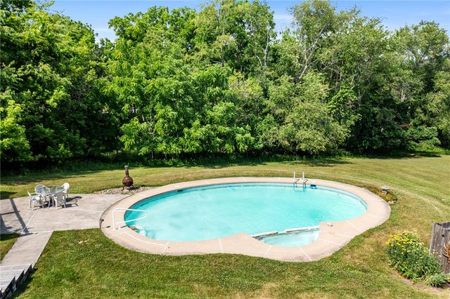 5796 Beverly Hills Road, Upper Saucon Twp, PA 18036