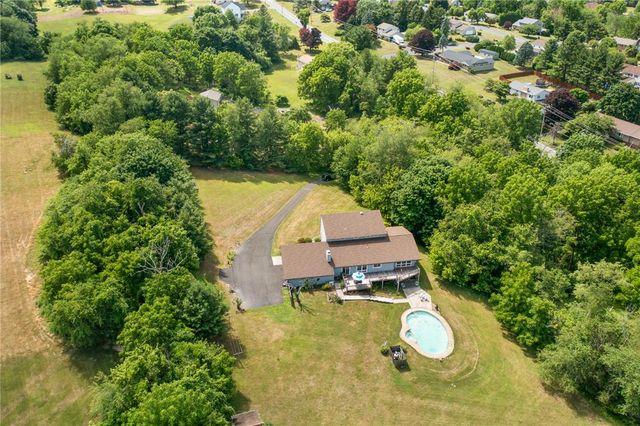 5796 Beverly Hills Road, Upper Saucon Twp, PA 18036