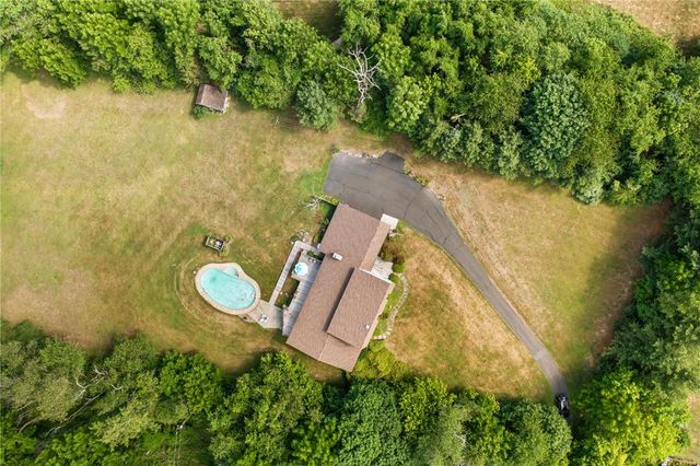 5796 Beverly Hills Road, Upper Saucon Twp, PA 18036