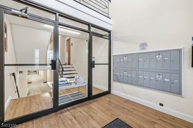 206 Main St 23, Millburn Twp., NJ 07041