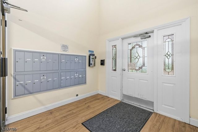 206 Main St 23, Millburn Twp., NJ 07041
