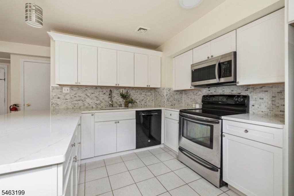 206 Main St 23, Millburn Twp., NJ 07041 — photo 5