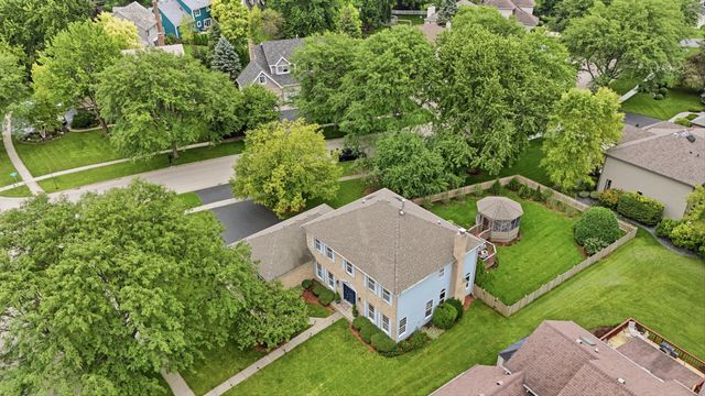 801 Fieldale Lane, Grayslake, IL 60030