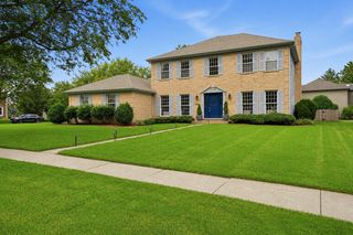 801 Fieldale Lane, Grayslake, IL 60030
