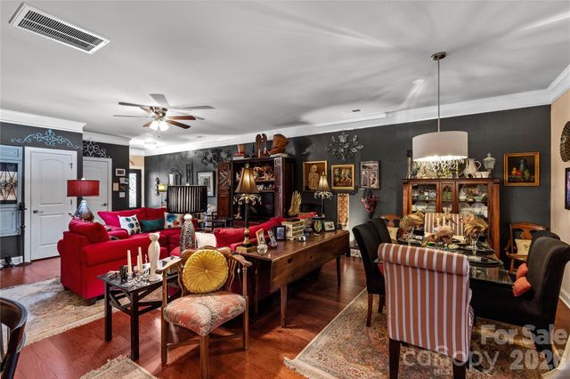 1108 Stuarts Landing Drive, Cramerton, NC 28032