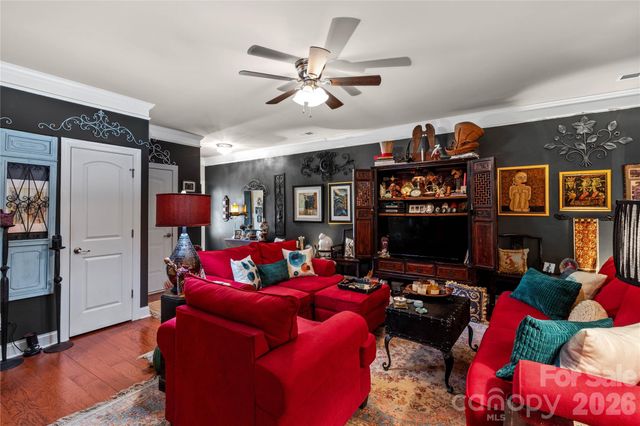 1108 Stuarts Landing Drive, Cramerton, NC 28032