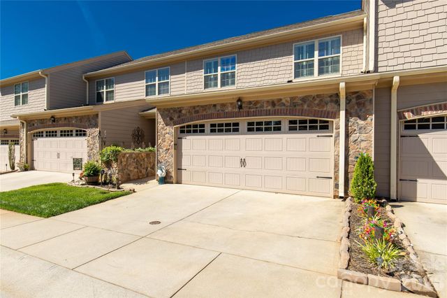 1108 Stuarts Landing Drive, Cramerton, NC 28032