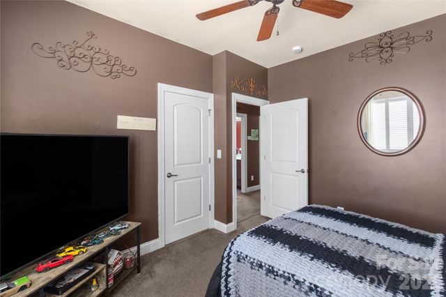 1108 Stuarts Landing Drive, Cramerton, NC 28032