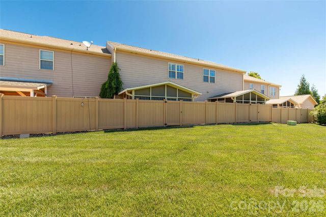 1108 Stuarts Landing Drive, Cramerton, NC 28032