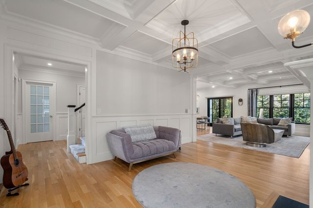 7 Massasoit Street, Wellesley, MA 02481