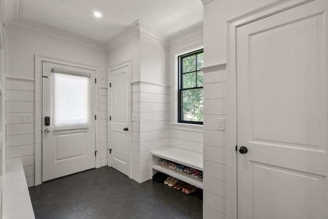 7 Massasoit Street, Wellesley, MA 02481
