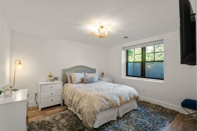 7 Massasoit Street, Wellesley, MA 02481