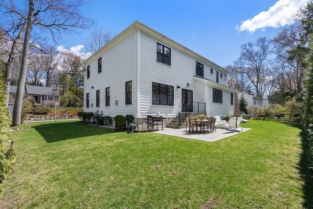 7 Massasoit Street, Wellesley, MA 02481