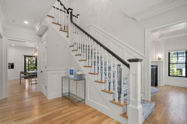 7 Massasoit Street, Wellesley, MA 02481