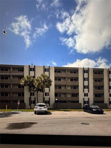 10090 NW 80th Ct 1241, Hialeah Gardens, FL 33016