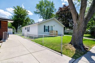 4995 Croissant Street, Dearborn Heights, MI 48125