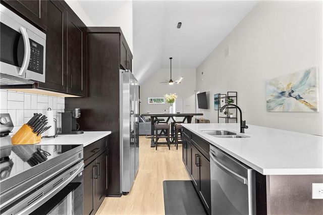 624 Robert NW Street, Atlanta, GA 30318