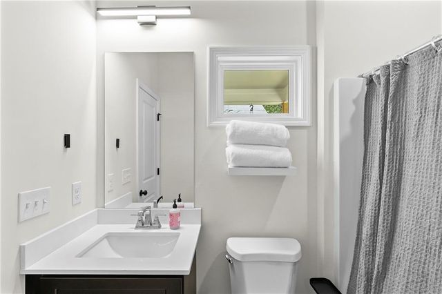 624 Robert NW Street, Atlanta, GA 30318