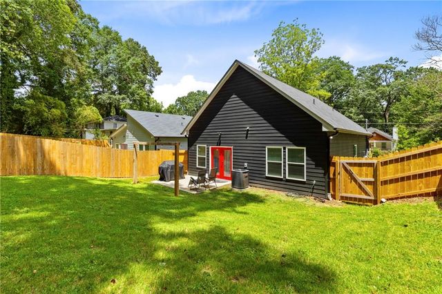 624 Robert NW Street, Atlanta, GA 30318