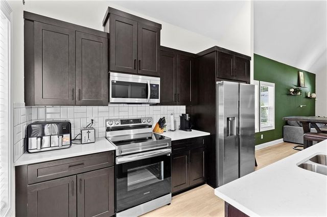 624 Robert NW Street, Atlanta, GA 30318