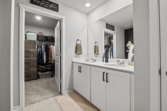 2687 E 50th Street, Des Moines, IA 50317