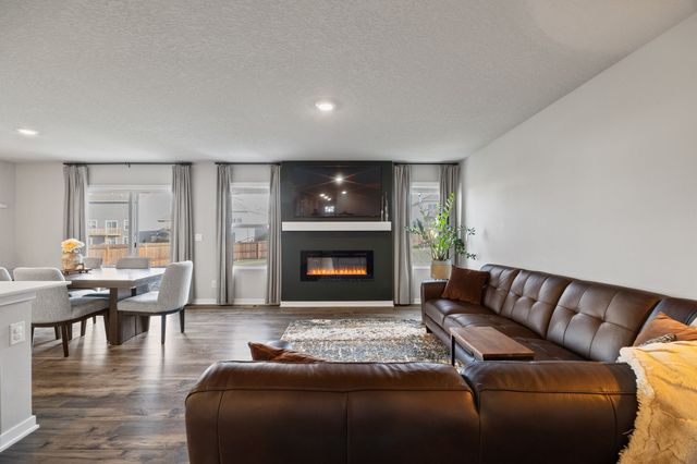 2687 E 50th Street, Des Moines, IA 50317