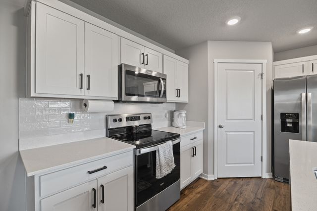 2687 E 50th Street, Des Moines, IA 50317