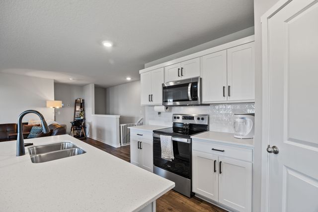 2687 E 50th Street, Des Moines, IA 50317