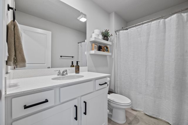 2687 E 50th Street, Des Moines, IA 50317