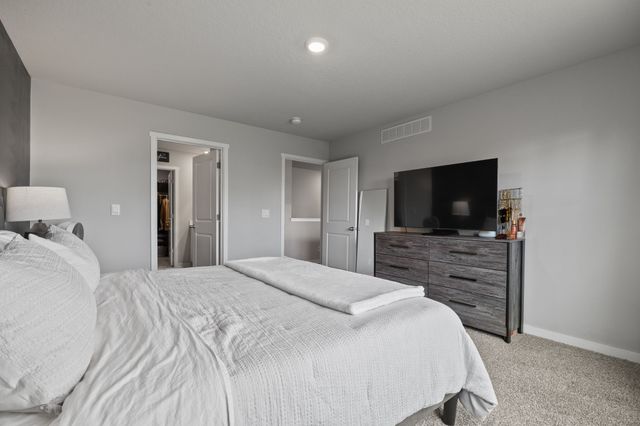 2687 E 50th Street, Des Moines, IA 50317