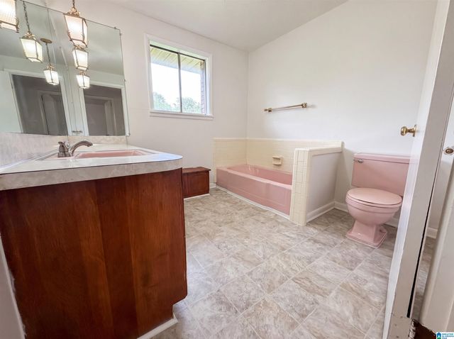 624 BELVIEW STREET, Bessemer, AL 35020