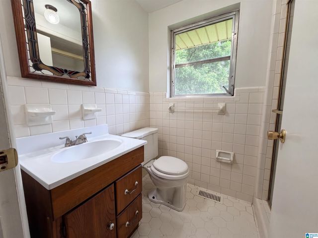 624 BELVIEW STREET, Bessemer, AL 35020