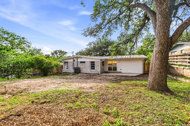 122 Green Meadow Blvd, San Antonio, TX 78213