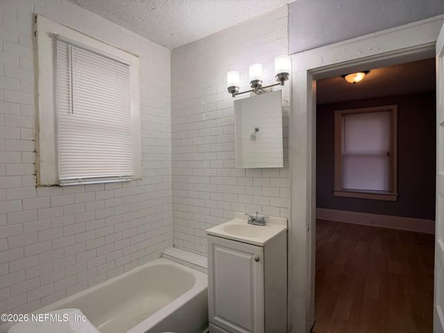 511 IVY Street, Jacksonville, FL 32206