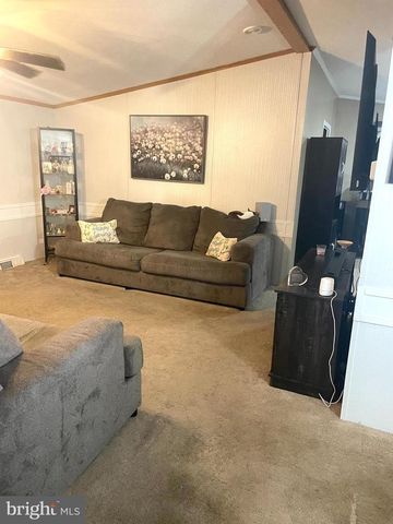 47 MARATHON DR, Mantua, NJ 08051