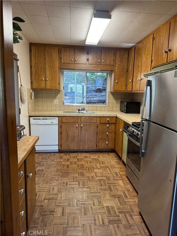 23949 Scenic, Crestline, CA 92325