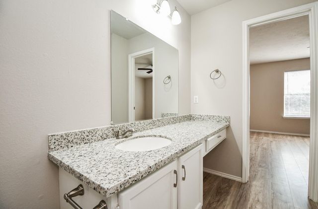 11659 Evesborough Drive, Houston, TX 77099