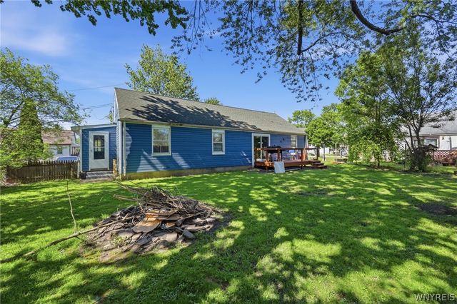 11 Thoreau Court, Tonawanda, NY 14150