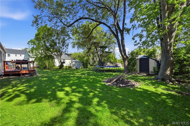 11 Thoreau Court, Tonawanda, NY 14150