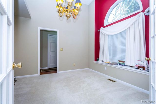 178 Lakeshore Vista, Howell, MI 48843