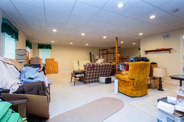 178 Lakeshore Vista, Howell, MI 48843