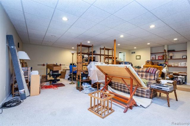 178 Lakeshore Vista, Howell, MI 48843