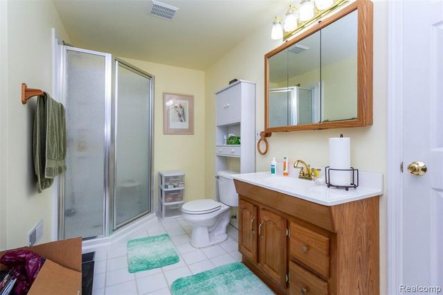 178 Lakeshore Vista, Howell, MI 48843