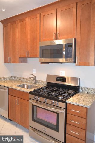 206 S COURTHOUSE RD, Arlington, VA 22204